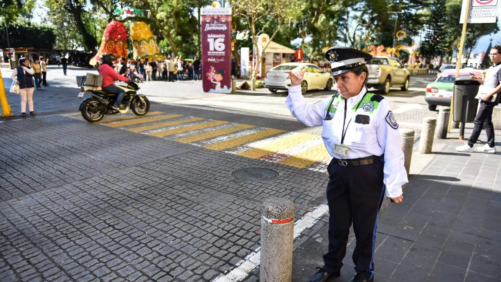 RENE-TRANSITO MUJER